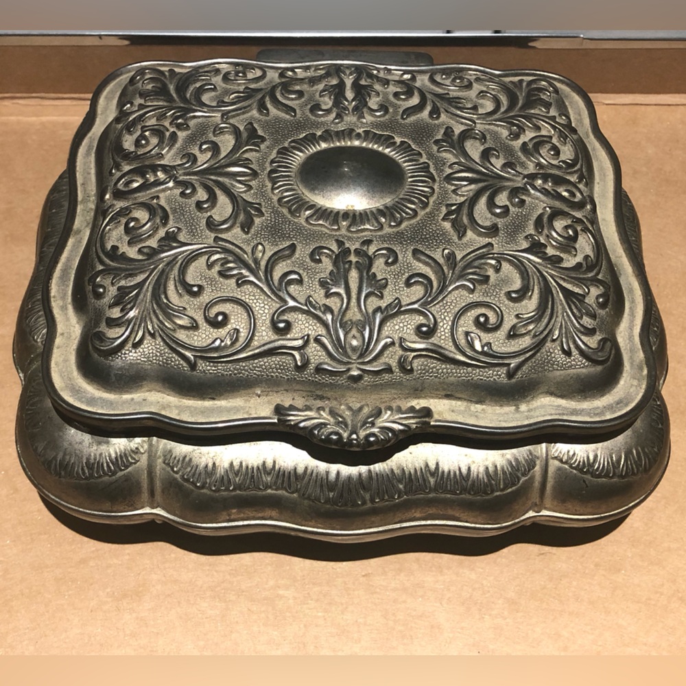 Vintage Silver Tone Metal Jewelry Trinket Box Repousse Vanity Casket Art Nouveau